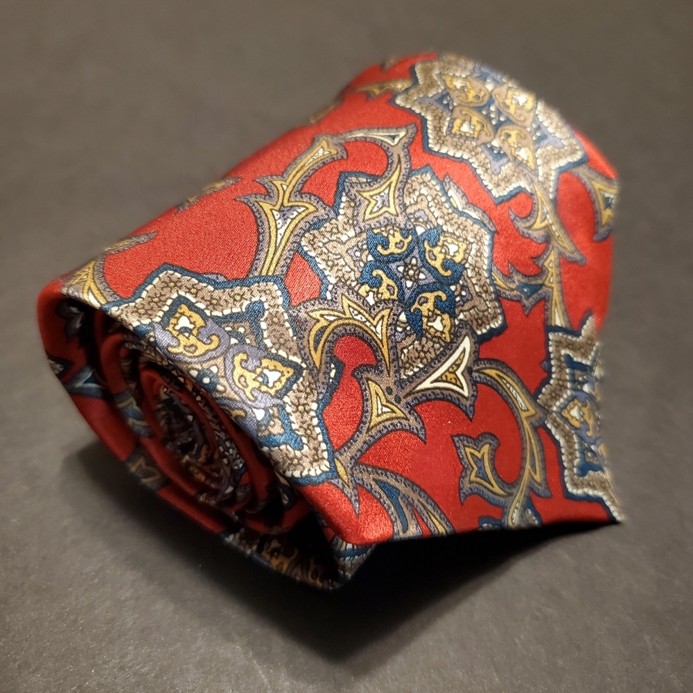 Oscar de la Renta Red Geometric Silk Tie